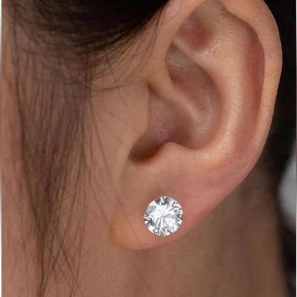 Stunning sterling silver post CZ earrings! New! - Picture 1 of 5